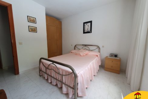 17-Inmobiliaria-Alcala-la-Real-Inmocasa-Venta-Casa-Chimenea-Patio-de-tierra-Dormitorios-grandes