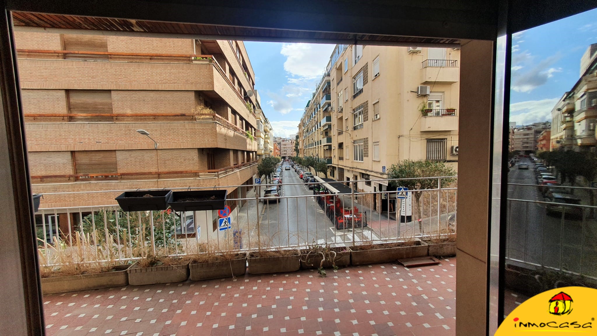 Gran piso en Jaén para destinarlo a oficina