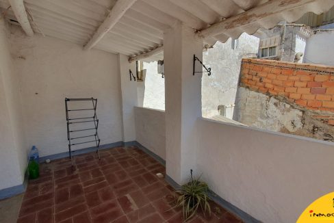 15-Inmobiliaria- Alcala la Real- Inmocasa- Venta- Casa- Castillo de Locubín- 7 habitaciones- 2 plantas- Terraza- Patio