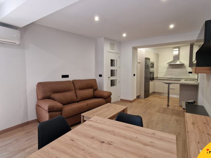 Bonito apartamento nuevo a estrenar con amplia terraza en pleno centro de Alcalá la Real