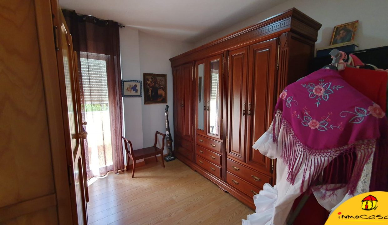 16-Alcala la Real- Inmobiliaria-Inmocasa-Santa Ana- Venta- Casa- Cochera- Terraza- 4 dormitorios- 3 baños