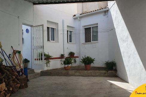 8-Inmobiliaria-Alcala la Real- Charilla-Venta-Casa-7 dormitorios- 2 baños- Patio- Garaje