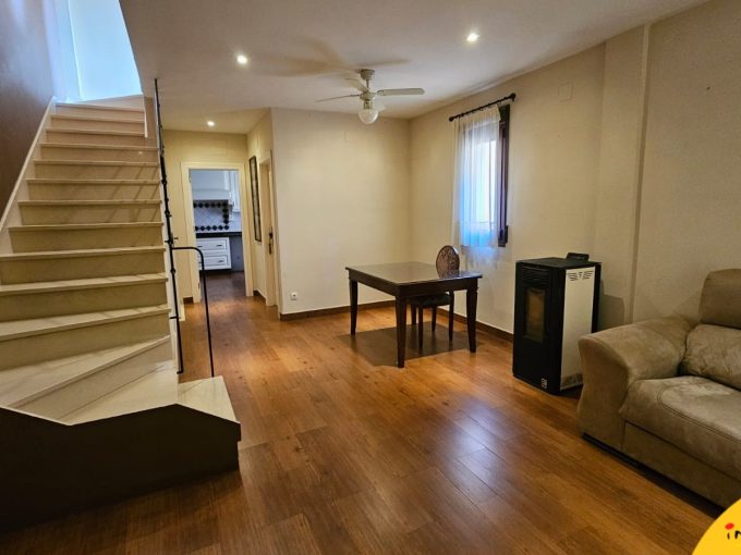 Inmobiliaria - Alcala la Real - Inmocasa - Venta - Casa - Rústica - Casco antiguo - Orientación sur - Esquina - Cochera cerrada - Estufa pellet - Trastero