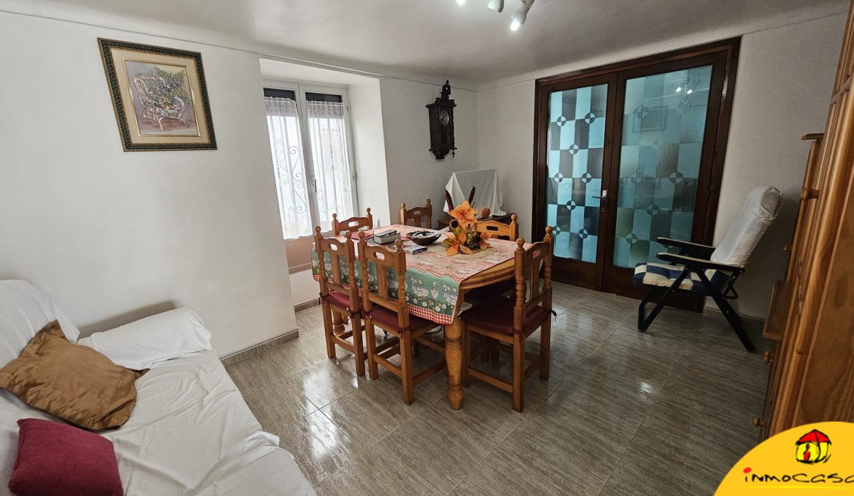 1 - Inmobiliaria - Alcala la Real - Inmocasa - Venta - Casa - Charilla - Centro - Cochera cerrada - Patio - Vistas - Amueblada - Chimenea