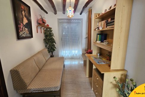 11 - Inmobiliaria - Alcala la Real - Inmocasa - Venta - Casa - Charilla - Centro - Cochera cerrada - Patio - Vistas - Amueblada - Chimenea