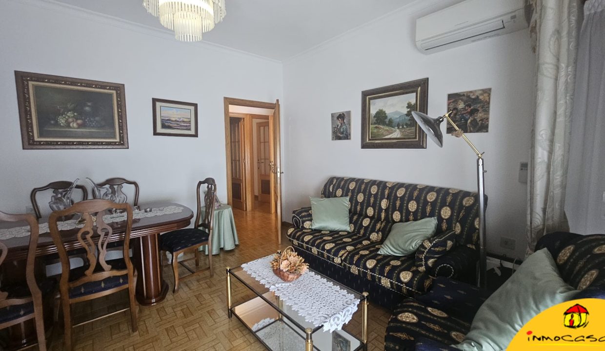 12 - Inmobiliaria - Alcala la Real - Inmocasa - Venta - Casa - Castillo Locubin - Cochera cerrada - Patio - Amueblada - Terraza acristalada - Dos viviendas