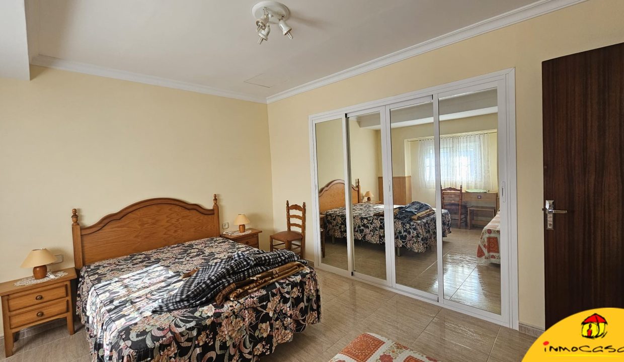 12 - Inmobiliaria - Alcala la Real - Inmocasa - Venta - Casa - Charilla - Centro - Cochera cerrada - Patio - Vistas - Amueblada - Chimenea