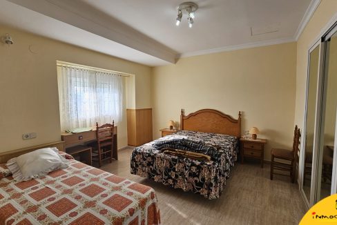 13 - Inmobiliaria - Alcala la Real - Inmocasa - Venta - Casa - Charilla - Centro - Cochera cerrada - Patio - Vistas - Amueblada - Chimenea