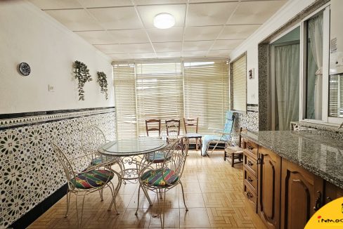 15 - Inmobiliaria - Alcala la Real - Inmocasa - Venta - Casa - Castillo Locubin - Cochera cerrada - Patio - Amueblada - Terraza acristalada - Dos viviendas
