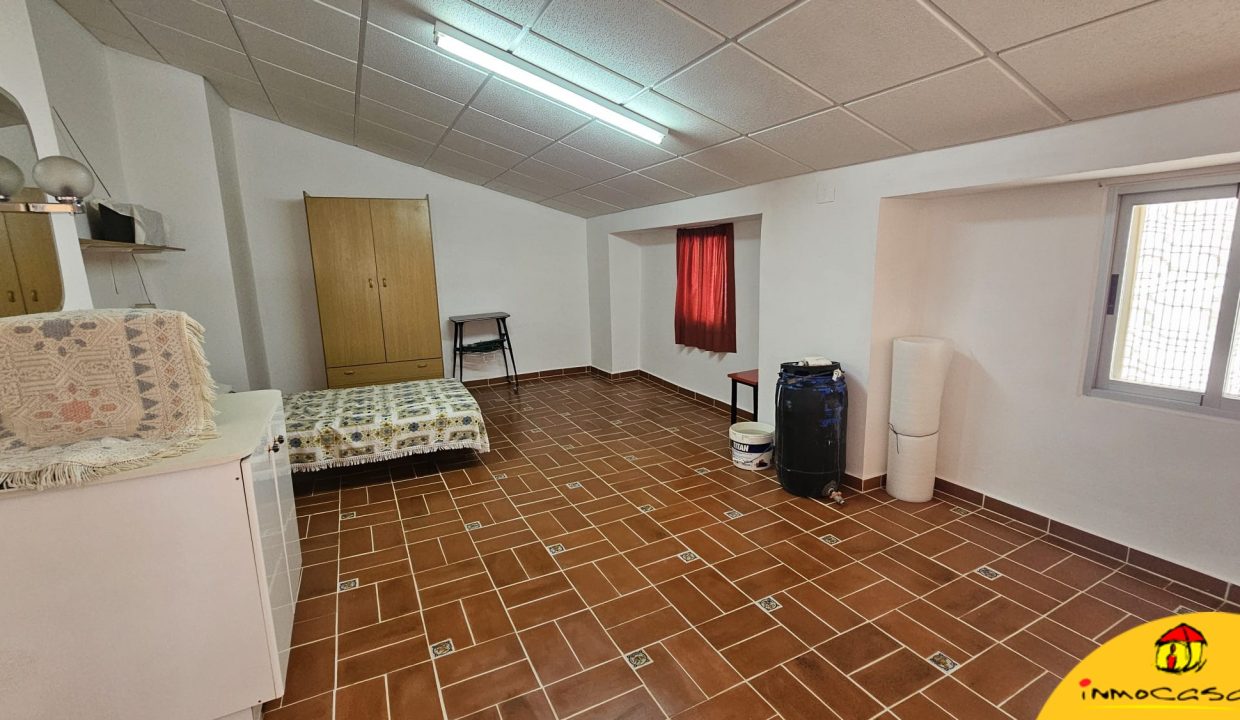 18 - Inmobiliaria - Alcala la Real - Inmocasa - Venta - Casa - Charilla - Centro - Cochera cerrada - Patio - Vistas - Amueblada - Chimenea