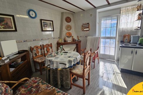 2 - Inmobiliaria - Alcala la Real - Inmocasa - Venta - Casa - Charilla - Centro - Cochera cerrada - Patio - Vistas - Amueblada - Chimenea