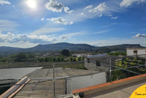 21 - Inmobiliaria - Alcala la Real - Inmocasa - Venta - Casa - Charilla - Centro - Cochera cerrada - Patio - Vistas - Amueblada - Chimenea