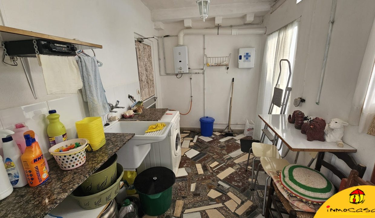 3 - Inmobiliaria - Alcala la Real - Inmocasa - Venta - Casa - Charilla - Centro - Cochera cerrada - Patio - Vistas - Amueblada - Chimenea