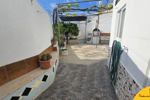 4 - Inmobiliaria - Alcala la Real - Inmocasa - Venta - Casa - Charilla - Centro - Cochera cerrada - Patio - Vistas - Amueblada - Chimenea