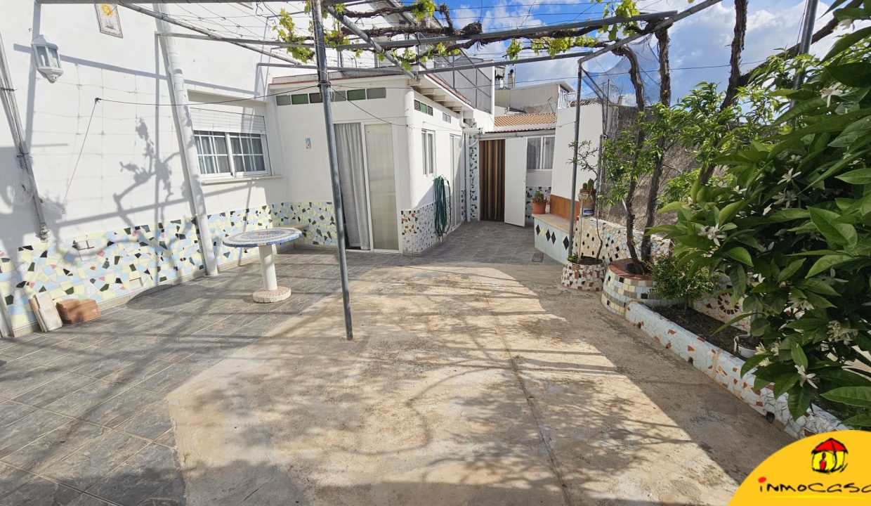 5 - Inmobiliaria - Alcala la Real - Inmocasa - Venta - Casa - Charilla - Centro - Cochera cerrada - Patio - Vistas - Amueblada - Chimenea