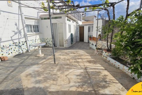 - Inmobiliaria - Alcala la Real - Inmocasa - Venta - Casa - Charilla - Centro - Cochera cerrada - Patio - Vistas - Amueblada - Chimenea