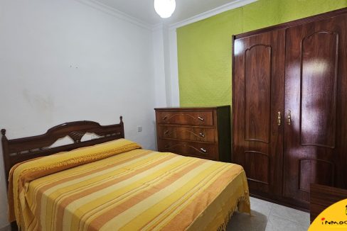 7 - Inmobiliaria - Alcala la Real - Inmocasa - Venta - Casa - Castillo Locubin - Cochera cerrada - Patio - Amueblada - Terraza acristalada - Dos viviendas