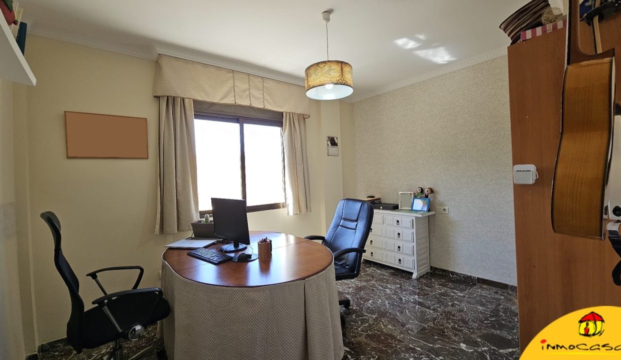 12 - Inmobiliaria - Alcala la Real - Inmocasa - Venta - Piso - Tejuela - Amueblado - Ascensor - Doble orientación - Reformado - Terraza acristalada