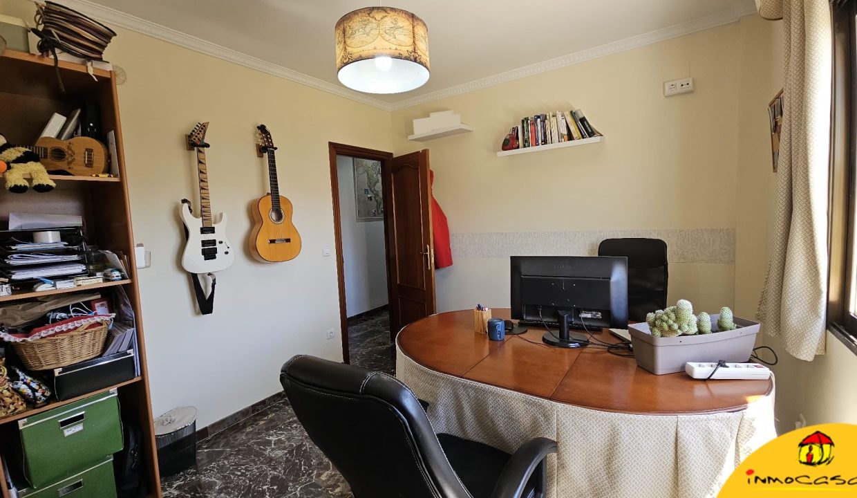 13 - Inmobiliaria - Alcala la Real - Inmocasa - Venta - Piso - Tejuela - Amueblado - Ascensor - Doble orientación - Reformado - Terraza acristalada