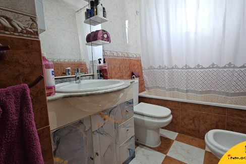 14 - Inmobiliaria - Alcala la Real - Inmocasa - Venta - Piso - Tejuela - Amueblado - Ascensor - Doble orientación - Reformado - Terraza acristalada