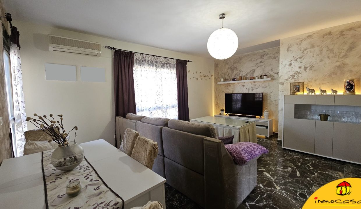 2 - Inmobiliaria - Alcala la Real - Inmocasa - Venta - Piso - Tejuela - Amueblado - Ascensor - Doble orientación - Reformado - Terraza acristalada