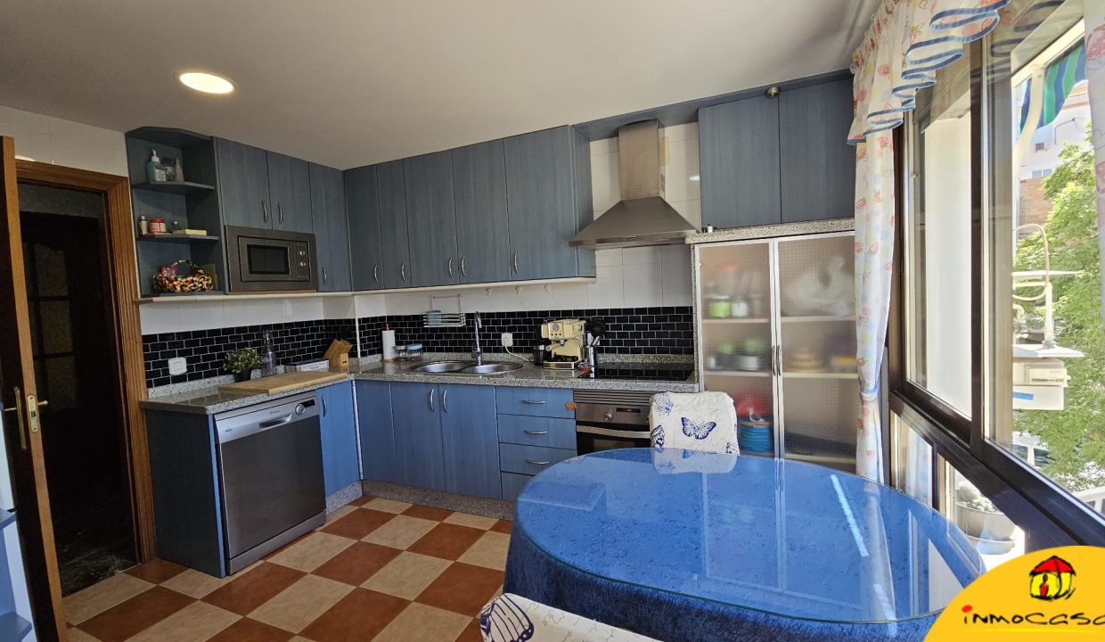 5 - Inmobiliaria - Alcala la Real - Inmocasa - Venta - Piso - Tejuela - Amueblado - Ascensor - Doble orientación - Reformado - Terraza acristalada