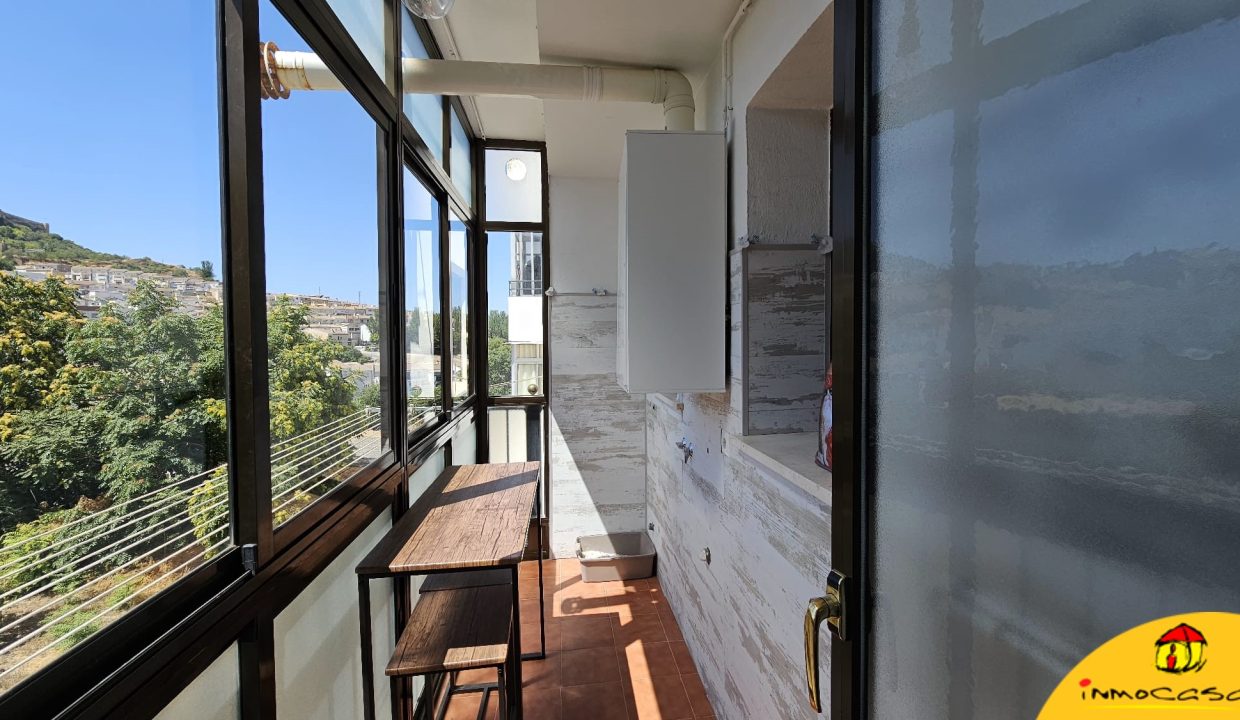 8 - Inmobiliaria - Alcala la Real - Inmocasa - Venta - Piso - Tejuela - Amueblado - Ascensor - Doble orientación - Reformado - Terraza acristalada