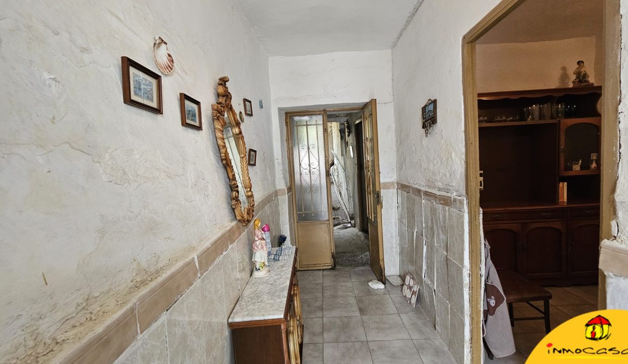 1 - Inmobiliaria - Alcala la Real - Inmocasa - Venta - Casa - Casco Antiguo - Mota - Antigua - Sin reformar - Patio de tierra