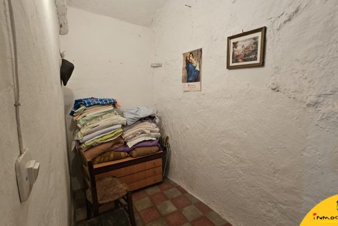 10 - Inmobiliaria - Alcala la Real - Inmocasa - Venta - Casa - Casco Antiguo - Mota - Antigua - Sin reformar - Patio de tierra