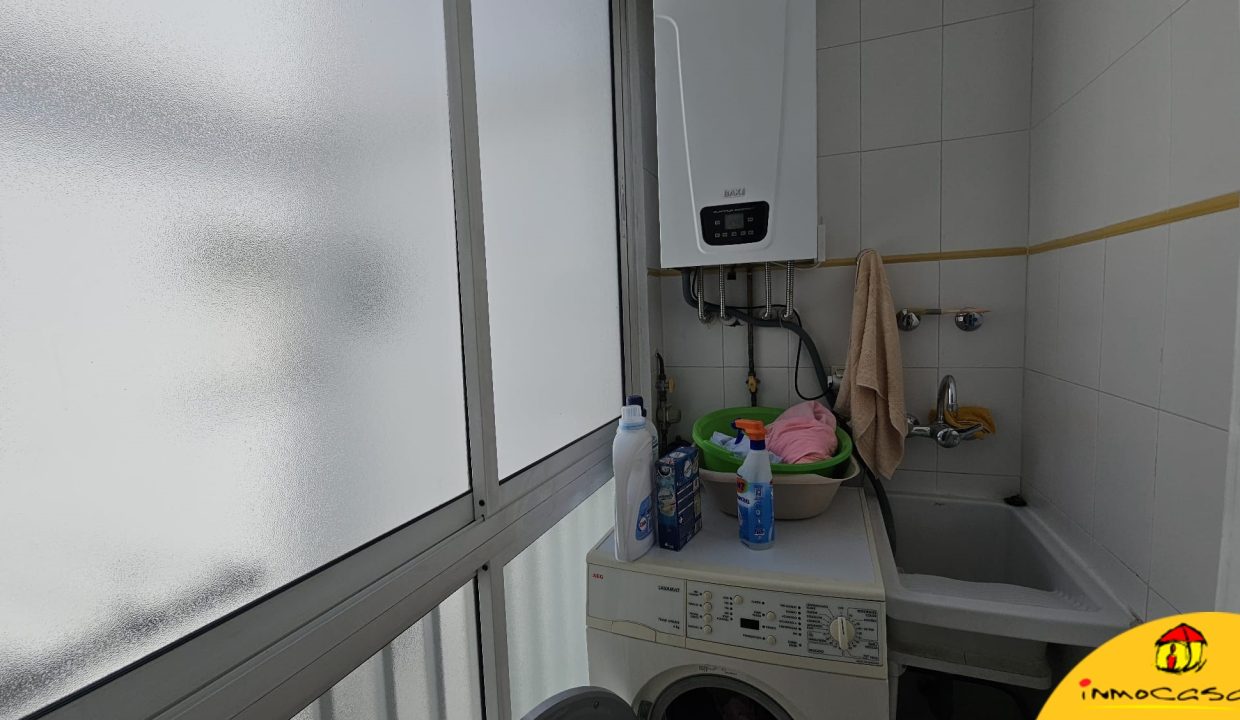 12 - Inmobiliaria - Alcala la Real - Inmocasa - Venta - Dos pisos unidos - Paseo de los Alamos - Ascensor - Garaje - Calefaccion gas - Ultima planta - Aire acondici