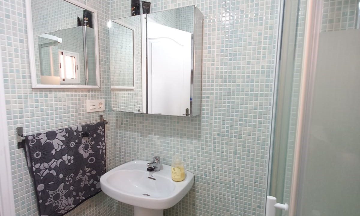 12 - Inmobiliaria - Alcala la Real - Inmocasa - Venta - Piso - Montefrío - Céntrico - Reformado - Vistas - Amueblado - Sin ascensor - Sin garaje