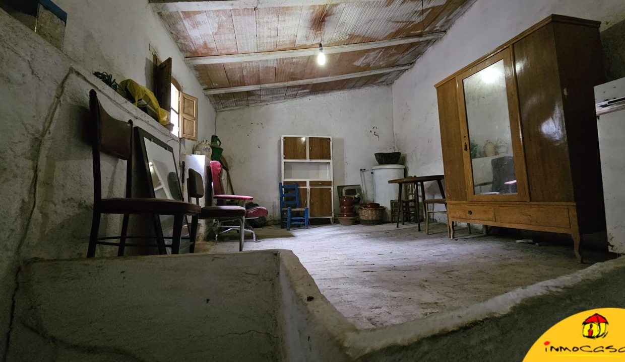 13 - Inmobiliaria - Alcala la Real - Inmocasa - Venta - Casa - Casco Antiguo - Mota - Antigua - Sin reformar - Patio de tierra