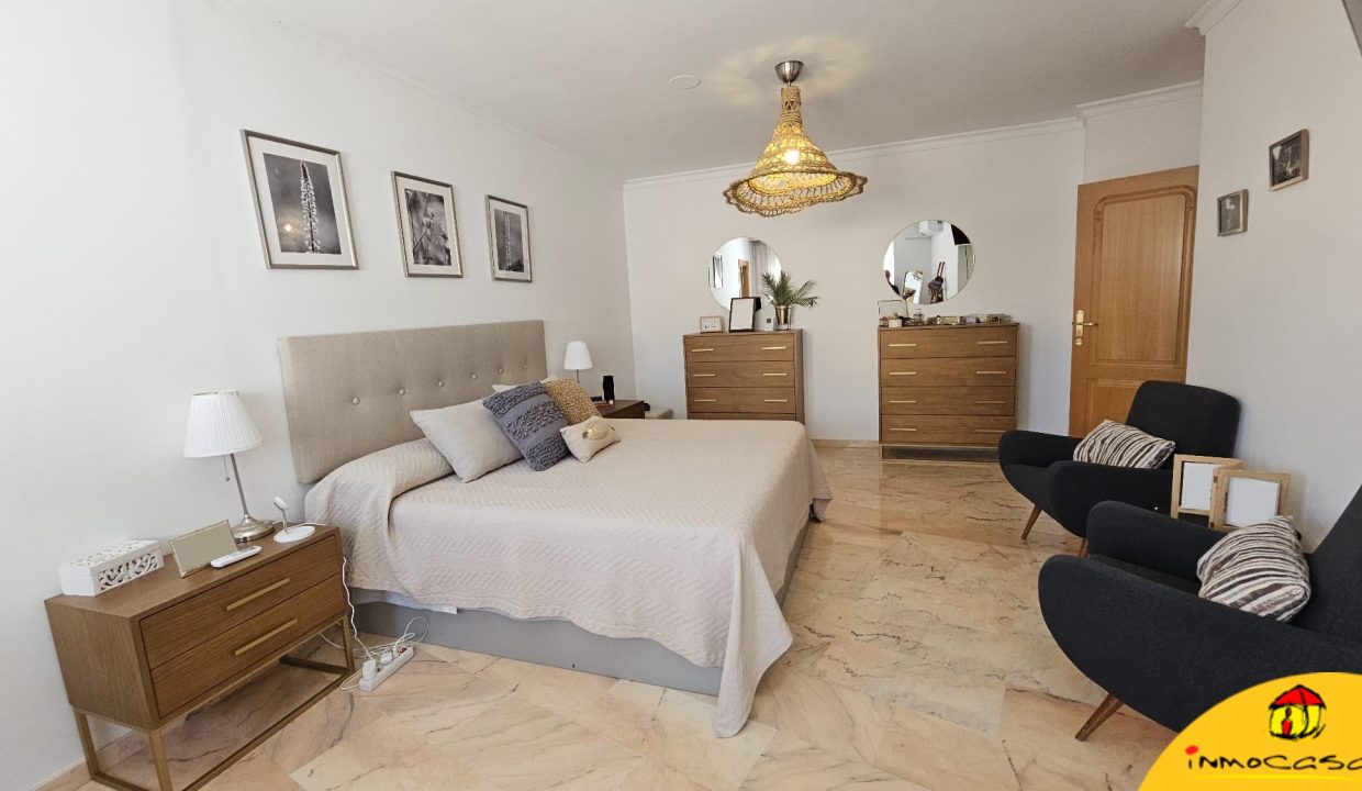 15 - Inmobiliaria - Alcala la Real - Inmocasa - Venta - Dos pisos unidos - Paseo de los Alamos - Ascensor - Garaje - Calefaccion gas - Ultima planta - Aire acondici