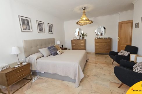 15 - Inmobiliaria - Alcala la Real - Inmocasa - Venta - Dos pisos unidos - Paseo de los Alamos - Ascensor - Garaje - Calefaccion gas - Ultima planta - Aire acondici