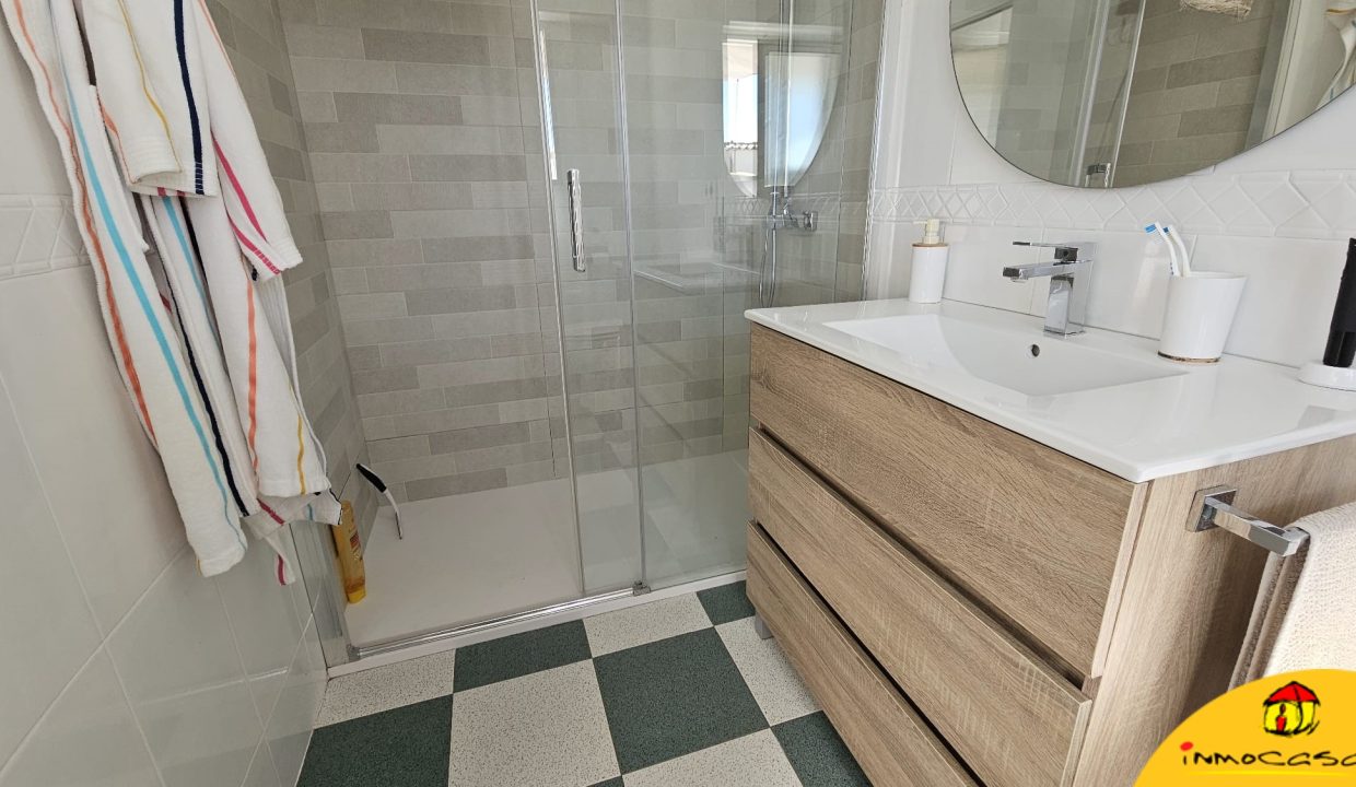 16 - Inmobiliaria - Alcala la Real - Inmocasa - Venta - Casa - Casco Antiguo - Mota - Sin cochera - Reformada - Patio - Terraza - Estufa - Amueblada