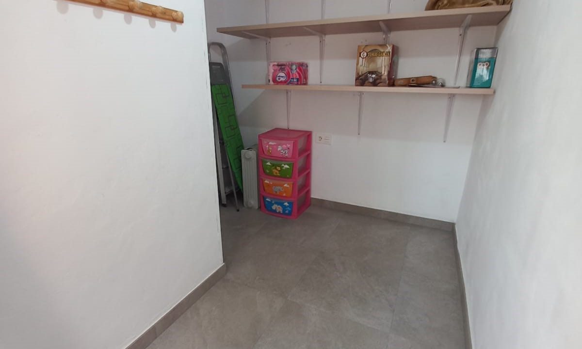 16 - Inmobiliaria - Alcala la Real - Inmocasa - Venta - Piso - Montefrío - Céntrico - Reformado - Vistas - Amueblado - Sin ascensor - Sin garaje