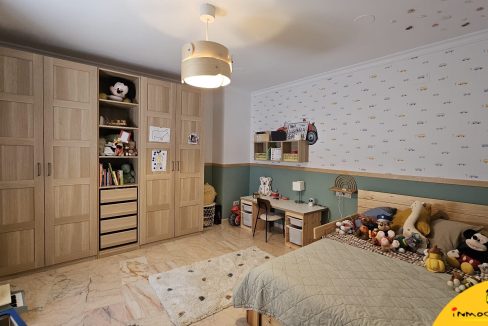 18 - Inmobiliaria - Alcala la Real - Inmocasa - Venta - Dos pisos unidos - Paseo de los Alamos - Ascensor - Garaje - Calefaccion gas - Ultima planta - Aire acondici