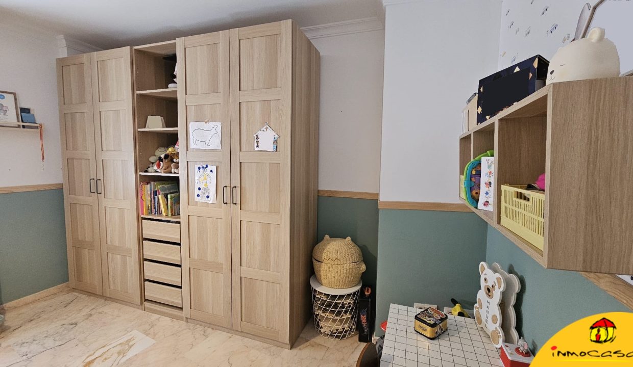 19 - Inmobiliaria - Alcala la Real - Inmocasa - Venta - Dos pisos unidos - Paseo de los Alamos - Ascensor - Garaje - Calefaccion gas - Ultima planta - Aire acondici