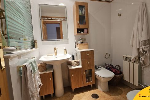 21 - Inmobiliaria - Alcala la Real - Inmocasa - Venta - Dos pisos unidos - Paseo de los Alamos - Ascensor - Garaje - Calefaccion gas - Ultima planta - Aire acondici