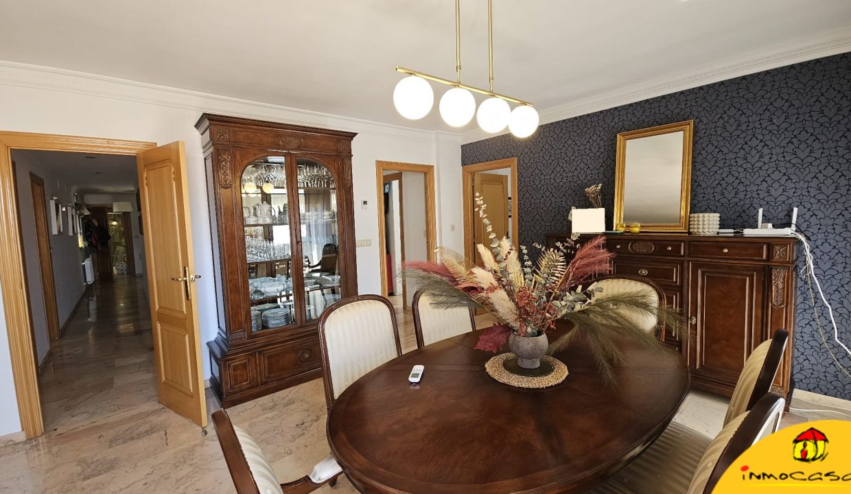 3 - Inmobiliaria - Alcala la Real - Inmocasa - Venta - Dos pisos unidos - Paseo de los Alamos - Ascensor - Garaje - Calefaccion gas - Ultima planta - Aire acondici