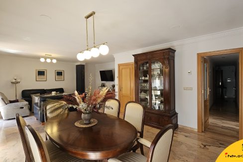 4 - Inmobiliaria - Alcala la Real - Inmocasa - Venta - Dos pisos unidos - Paseo de los Alamos - Ascensor - Garaje - Calefaccion gas - Ultima planta - Aire acondici