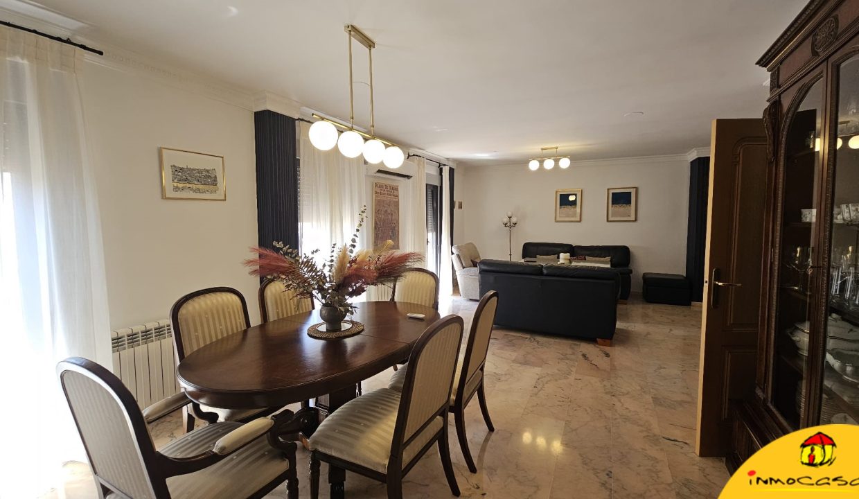 5 - Inmobiliaria - Alcala la Real - Inmocasa - Venta - Dos pisos unidos - Paseo de los Alamos - Ascensor - Garaje - Calefaccion gas - Ultima planta - Aire acondici