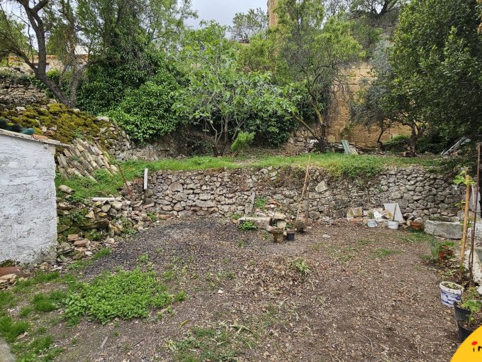 Inmobiliaria - Alcala la Real - Inmocasa - Venta - Casa - Casco Antiguo - Mota - Antigua - Sin reformar - Patio de tierra