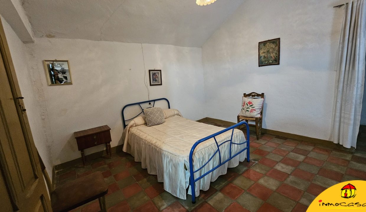 8 - Inmobiliaria - Alcala la Real - Inmocasa - Venta - Casa - Casco Antiguo - Mota - Antigua - Sin reformar - Patio de tierra