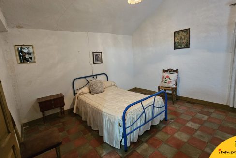 8 - Inmobiliaria - Alcala la Real - Inmocasa - Venta - Casa - Casco Antiguo - Mota - Antigua - Sin reformar - Patio de tierra