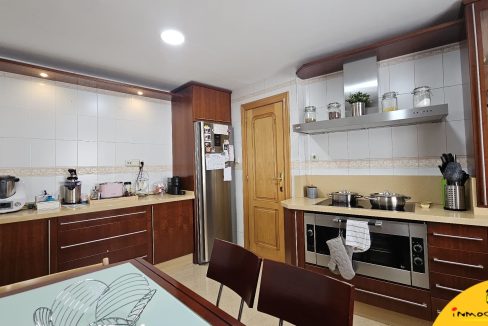 9 - Inmobiliaria - Alcala la Real - Inmocasa - Venta - Dos pisos unidos - Paseo de los Alamos - Ascensor - Garaje - Calefaccion gas - Ultima planta - Aire acondici