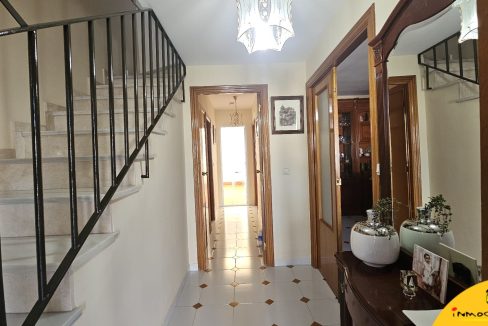 1 - Inmobiliaria - Alcala la Real - Inmocasa - Alquiler - Casa - Zona Mercadona - Cochera cerrada - Patio - Terraza - Amueblada