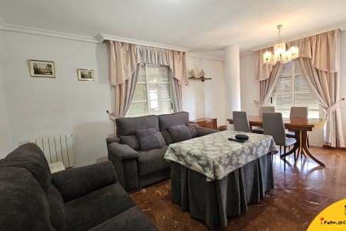 1 - Inmobiliaria - Alcala la Real - Inmocasa - Venta - Piso - Zona Instituto - Ascensor - Garaje - Trastero - Calefacción gas - Amueblado - Orientación Este - Luminoso
