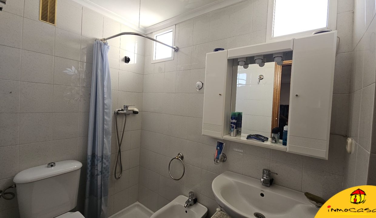 10 - Inmobiliaria - Alcala la Real - Inmocasa - Venta - Piso - Zona Instituto - Ascensor - Garaje - Trastero - Calefacción gas - Amueblado - Orientación Este - Luminoso