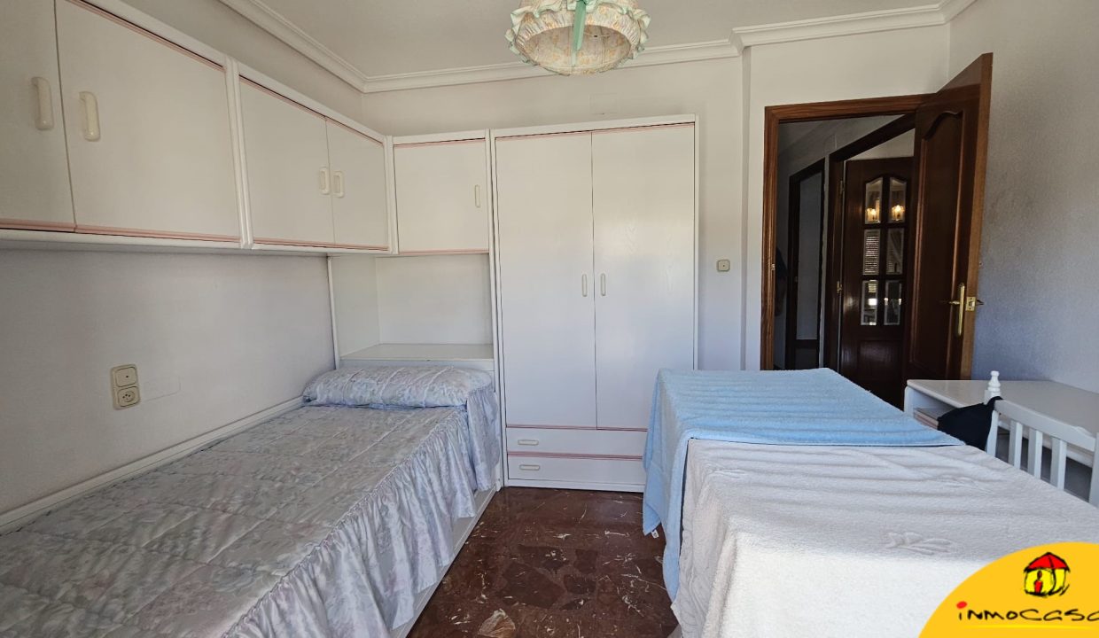 11 - Inmobiliaria - Alcala la Real - Inmocasa - Venta - Piso - Zona Instituto - Ascensor - Garaje - Trastero - Calefacción gas - Amueblado - Orientación Este - Luminoso